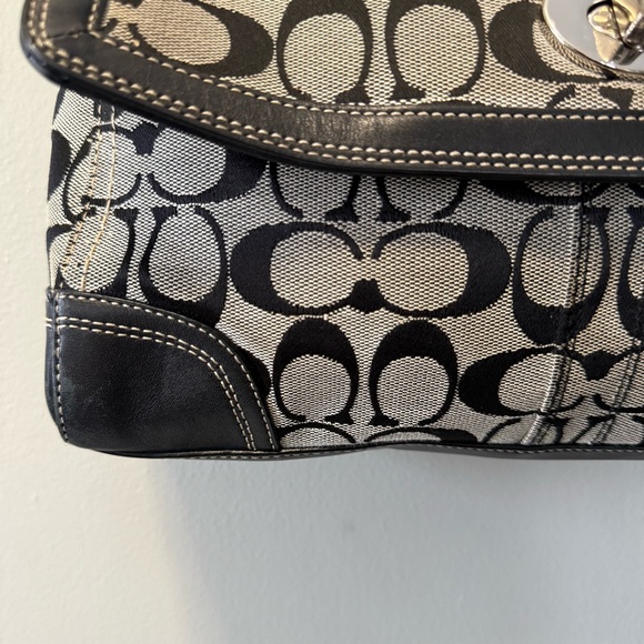 Y2K Coach Hampton Social Signature Flap Shoulder Bag - Picture 6 of 16